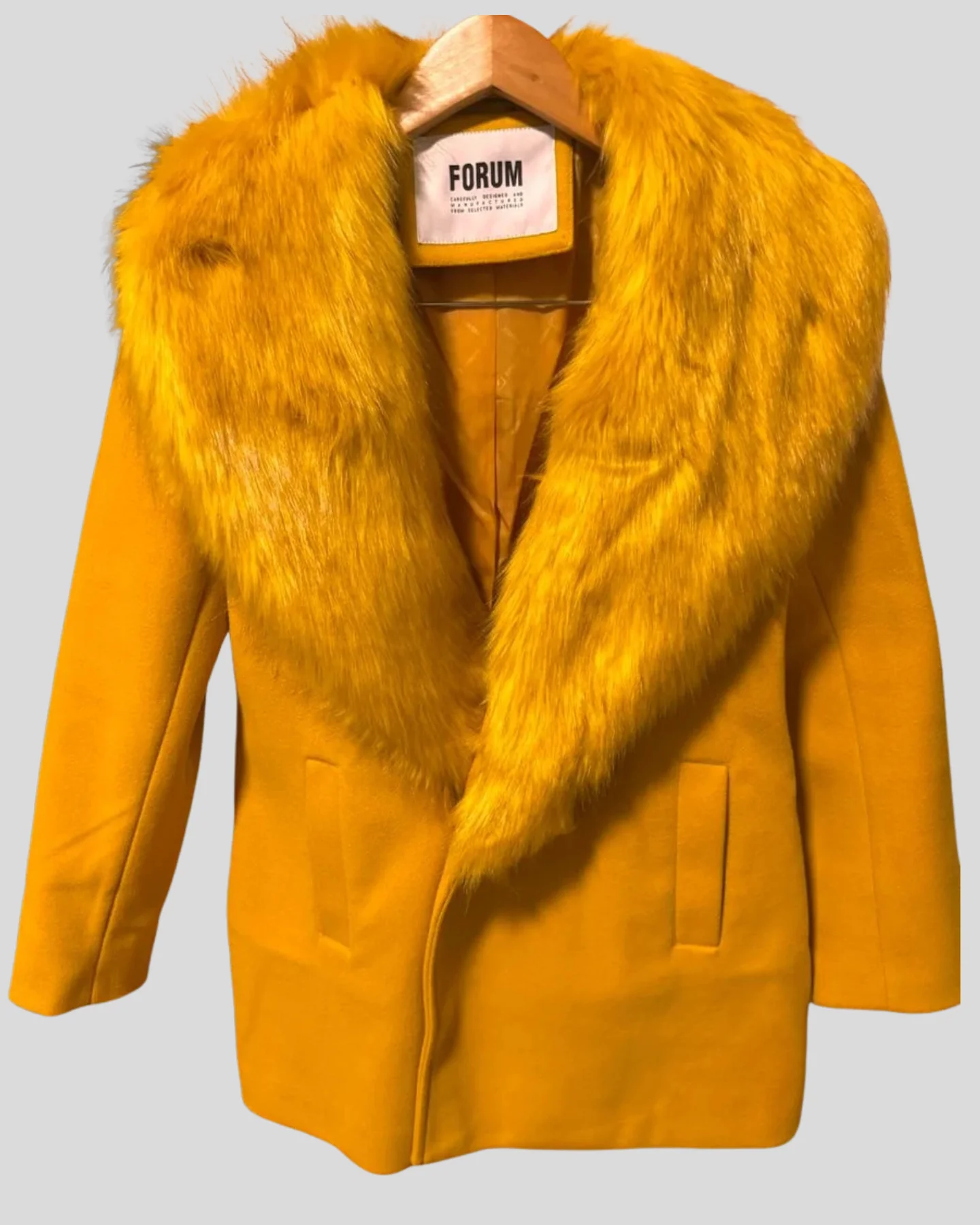 Sobretudo Forum Yellow 