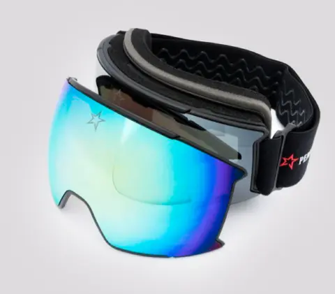 Goggle Perfect Moment Oversize Frame